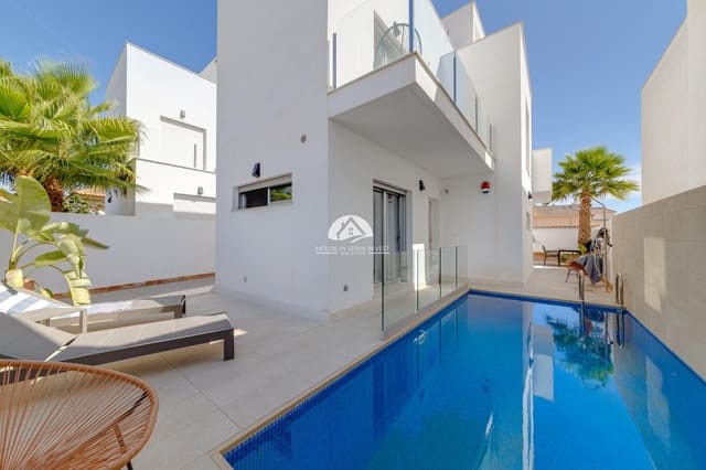 3 soverom Villa til salgs i Playa de los Locos, Torrevieja med svømmebasseng - € 423 000 (Ref: 9841735)