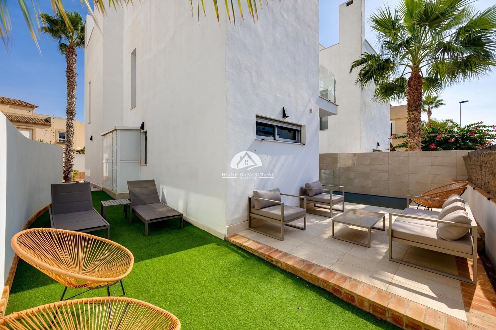3 soverom Villa til salgs i Torrevieja med svømmebasseng - € 423 000 (Ref: 9841735)