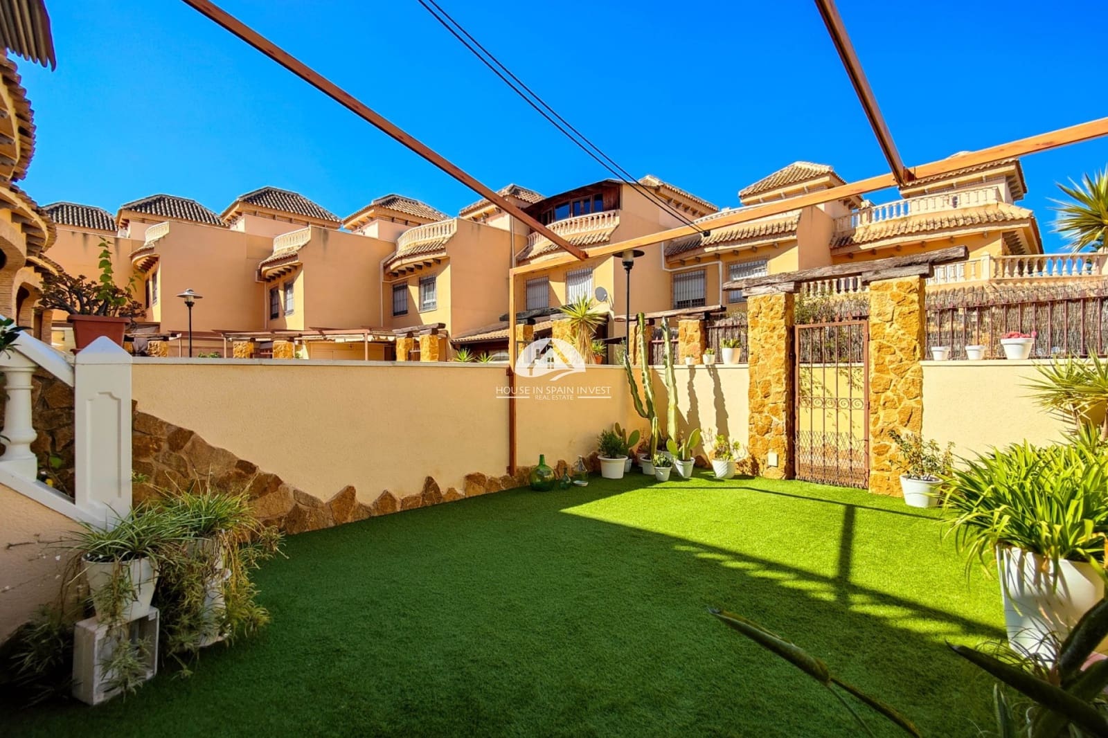 3 slaapkamer Huis te koop in Guardamar del Segura met zwembad garage - € 269.000 (Ref: 9848226)
