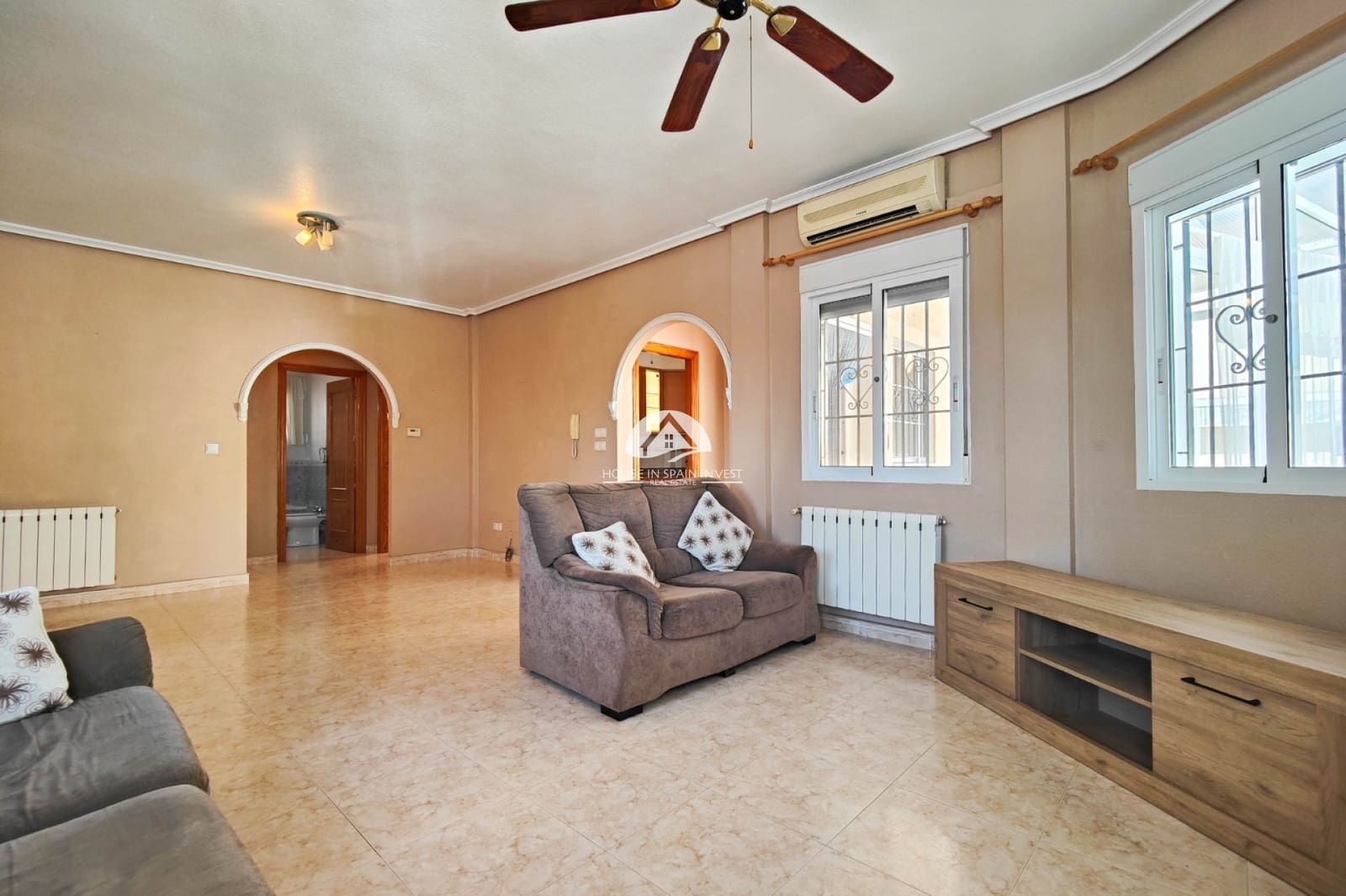 3 soverom Villa til salgs i Bigastro med svømmebasseng garasje - € 249 900 (Ref: 9854702)