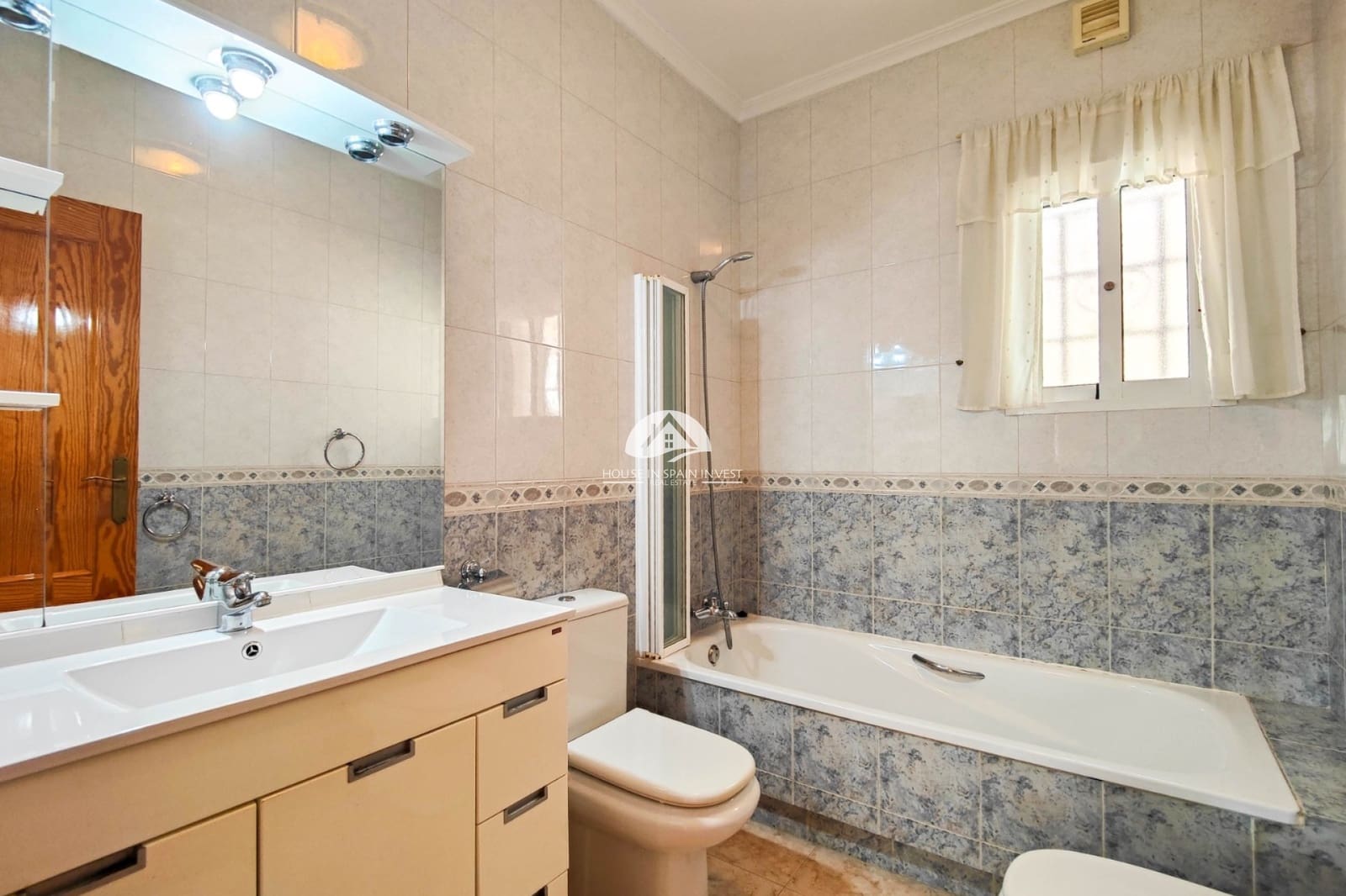 3 soverom Villa til salgs i Bigastro med svømmebasseng garasje - € 249 900 (Ref: 9854702)