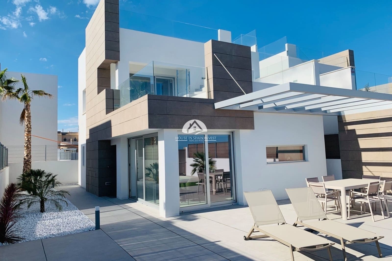 3 sypialnia Willa na sprzedaż w Guardamar del Segura z basenem - 460 000 € (Ref: 9867811)