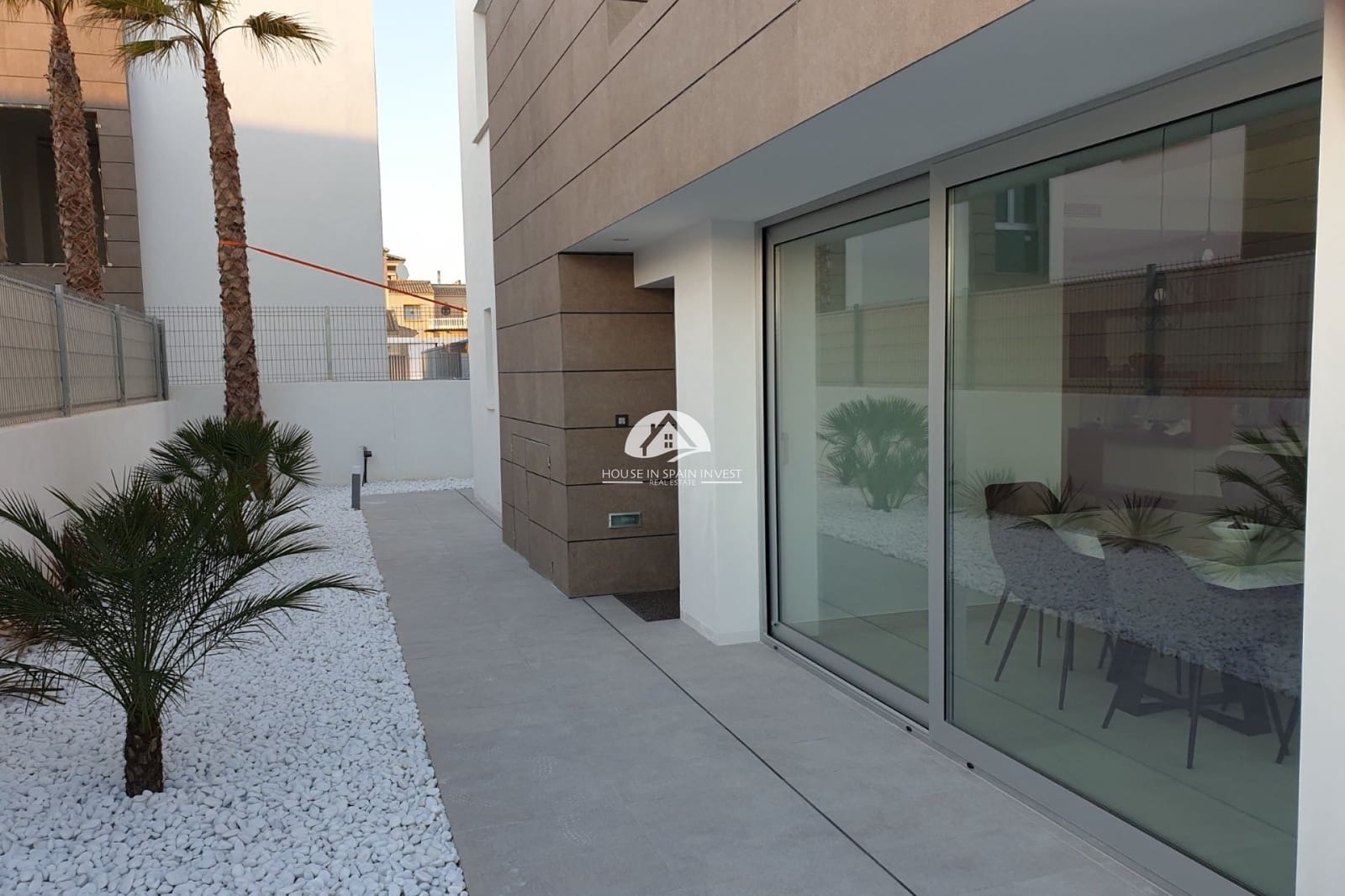 3 sypialnia Willa na sprzedaż w Guardamar del Segura z basenem - 460 000 € (Ref: 9867811)