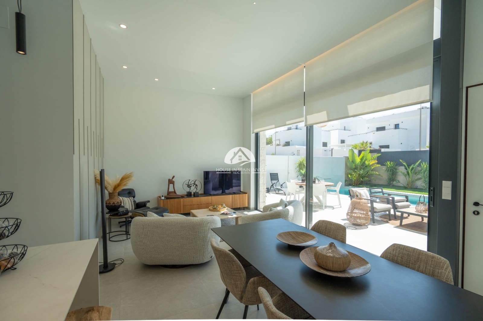 4 bedroom Villa for sale in Rojales with pool - € 895,000 (Ref: 9867812)