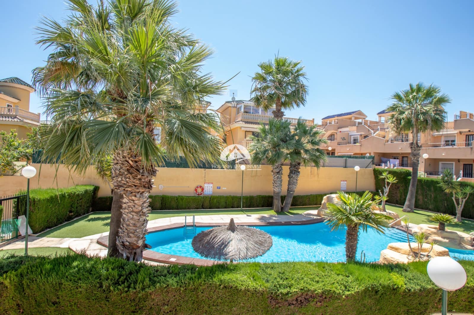 2 bedroom Bungalow for sale in Orihuela Costa with pool - € 215,000 (Ref: 9867814)