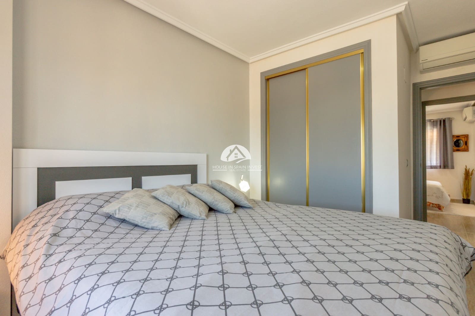 2 bedroom Bungalow for sale in Orihuela Costa with pool - € 215,000 (Ref: 9867814)