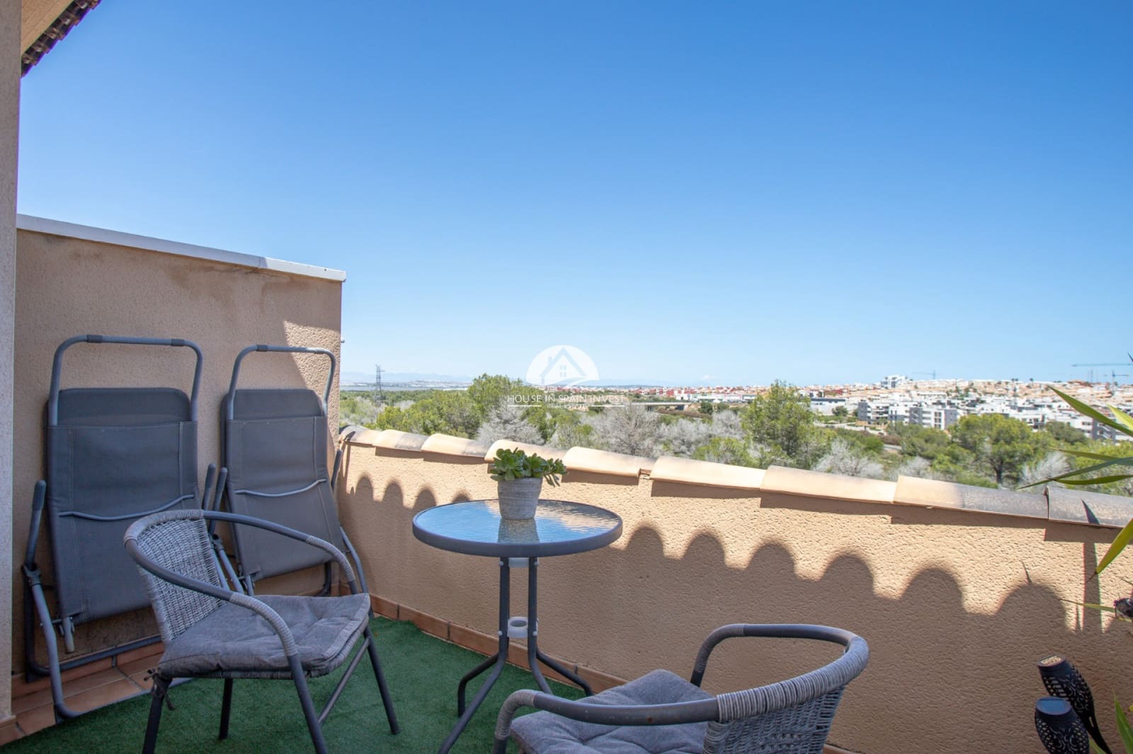 2 bedroom Bungalow for sale in Orihuela Costa with pool - € 215,000 (Ref: 9867814)