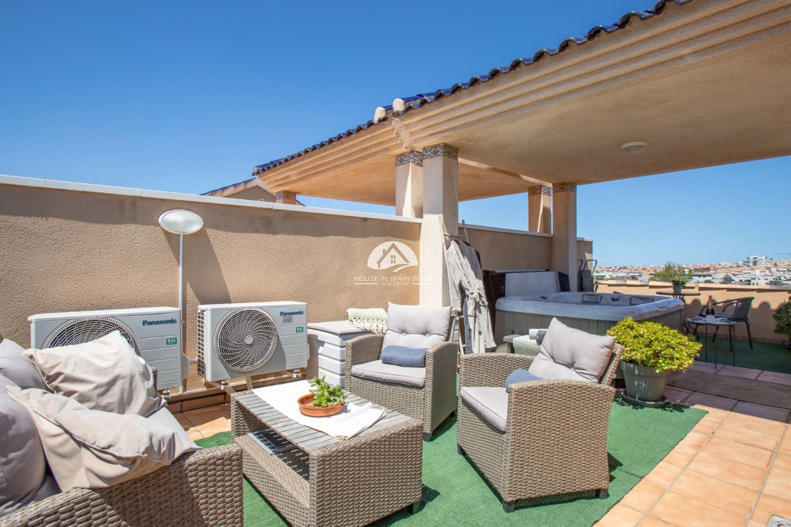2 bedroom Bungalow for sale in Orihuela Costa with pool - € 215,000 (Ref: 9867814)