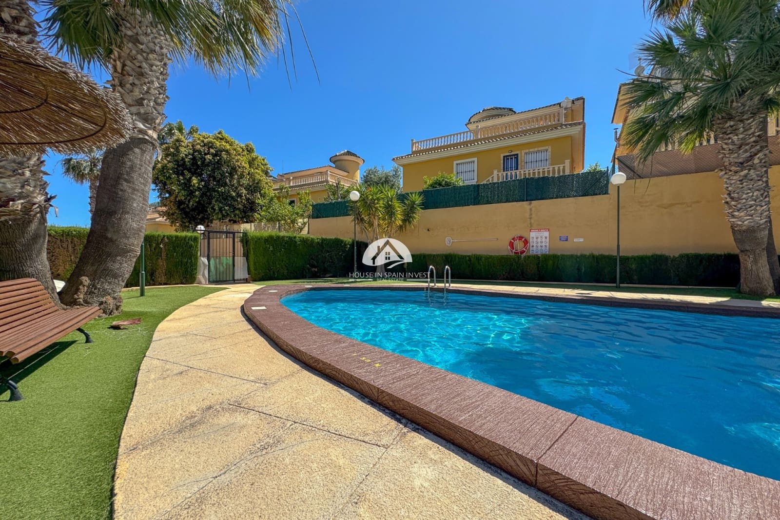 2 bedroom Bungalow for sale in Orihuela Costa with pool - € 215,000 (Ref: 9867814)