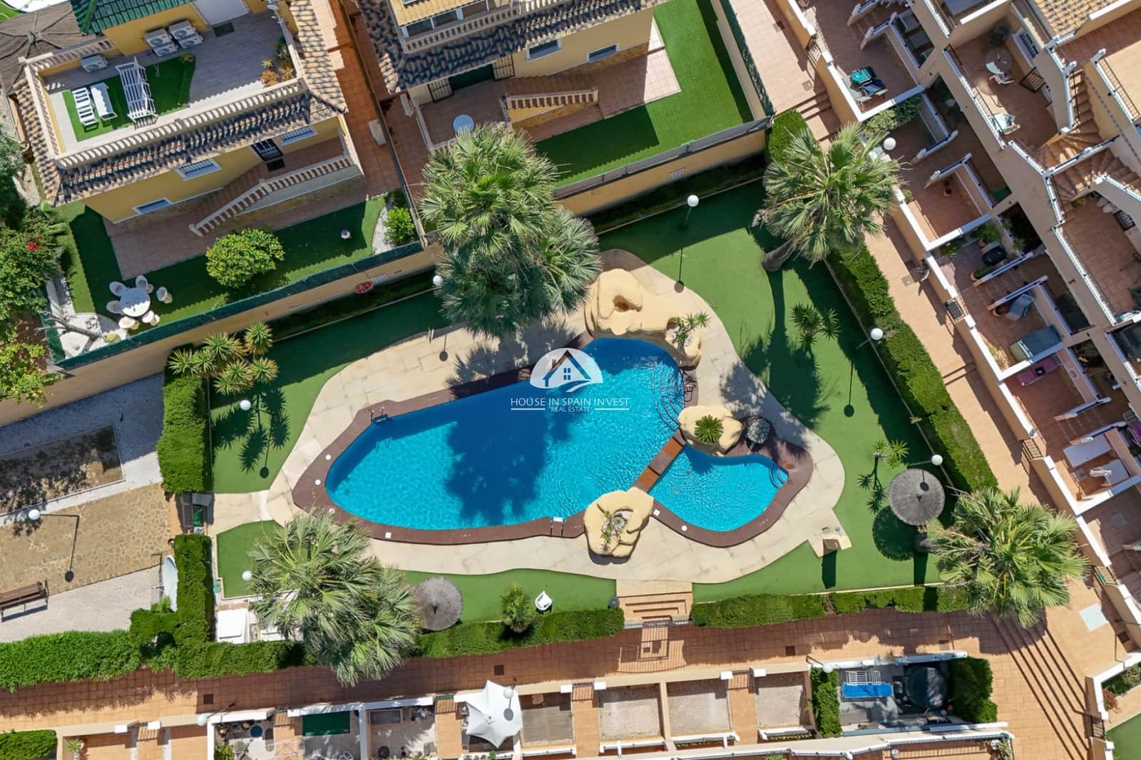 2 bedroom Bungalow for sale in Orihuela Costa with pool - € 215,000 (Ref: 9867814)