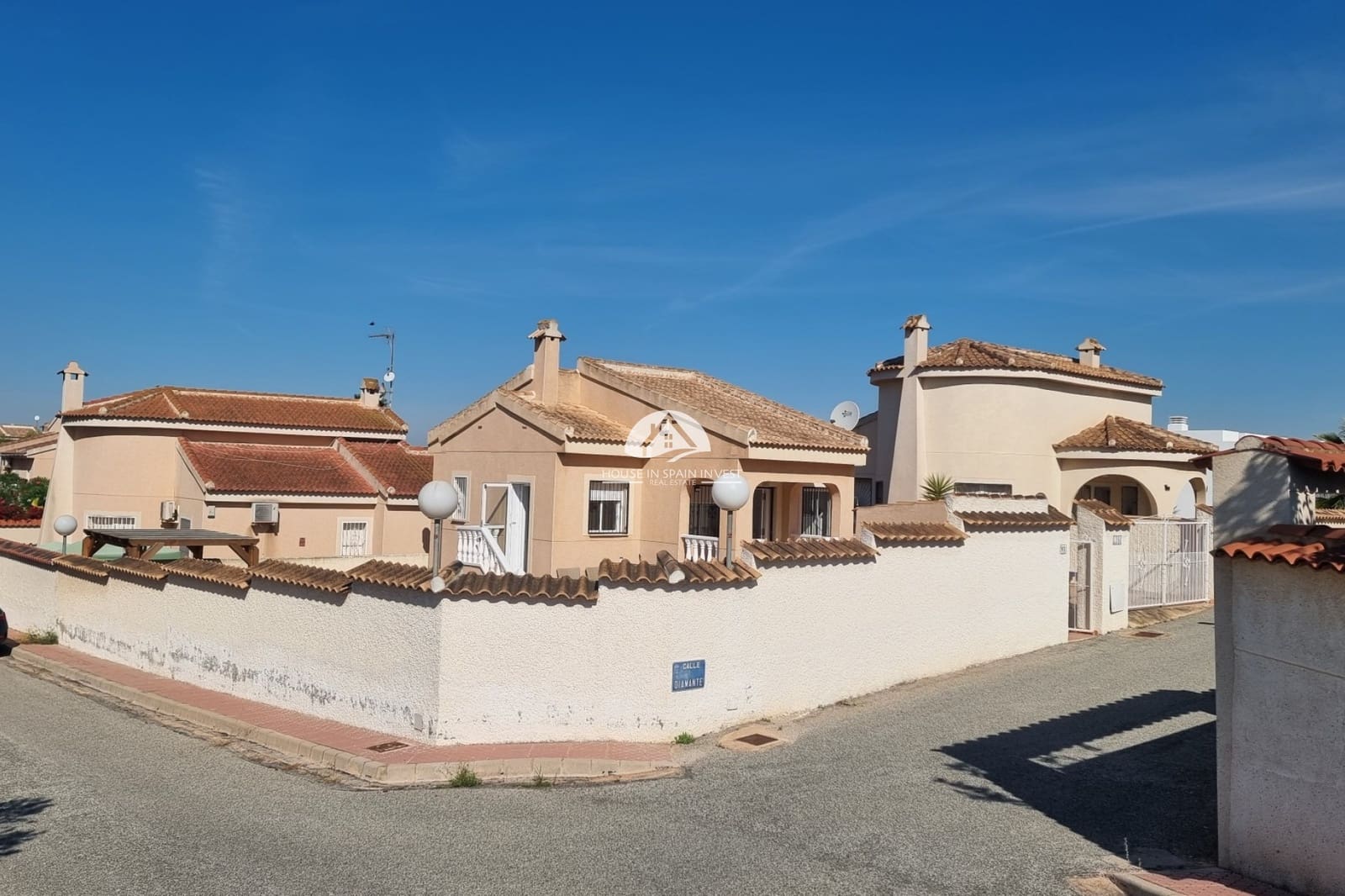 2 soverom Villa til salgs i Benimar med svømmebasseng - € 285 000 (Ref: 9888367)