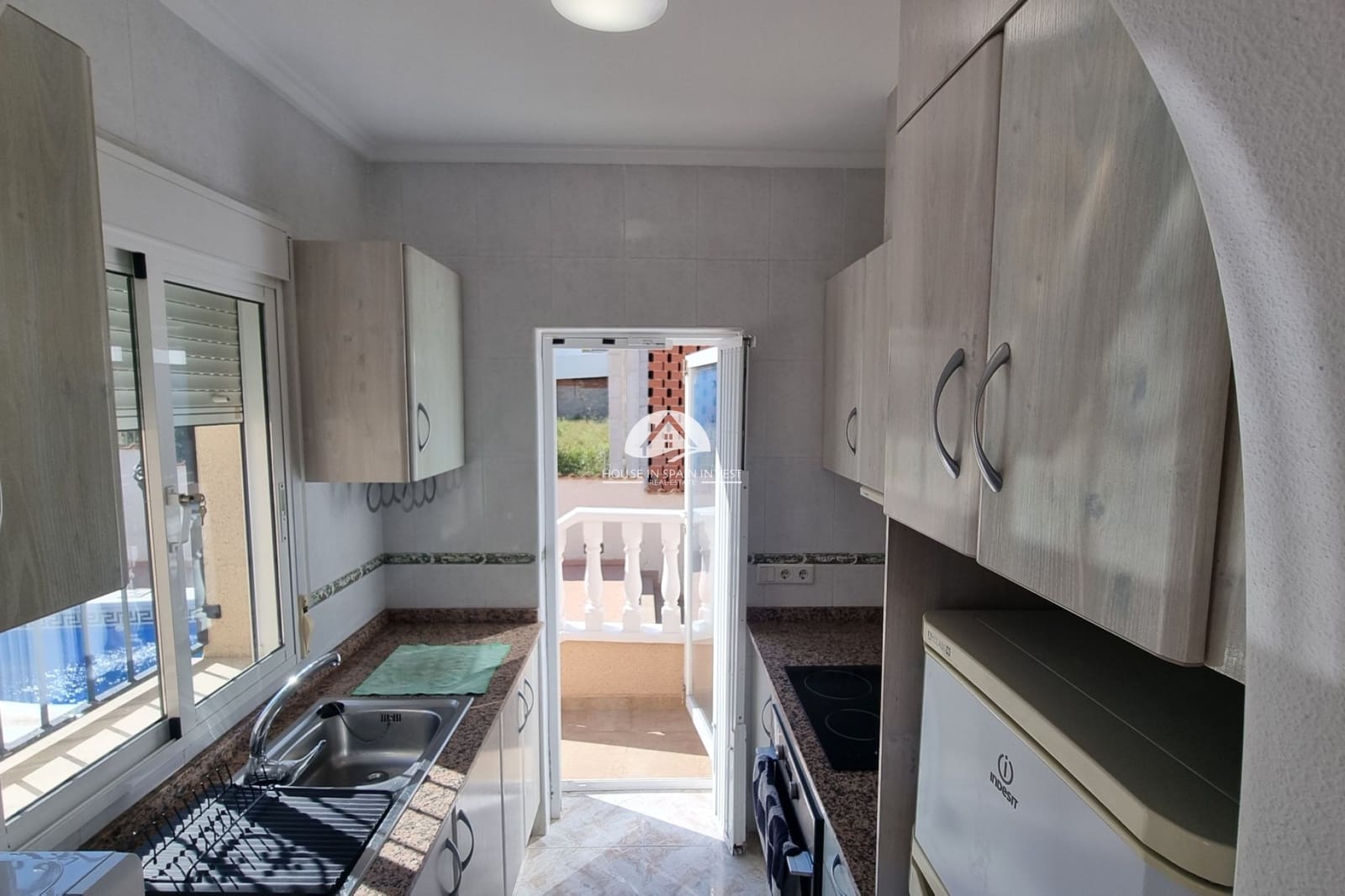 2 soverom Villa til salgs i Benimar med svømmebasseng - € 285 000 (Ref: 9888367)