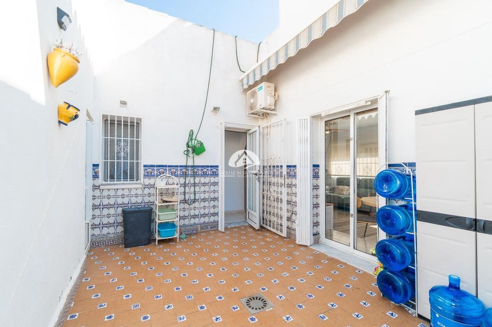 3 soveværelse Byhus til salg i Playa Flamenca med swimmingpool - € 229.000 (Ref: 9888369)