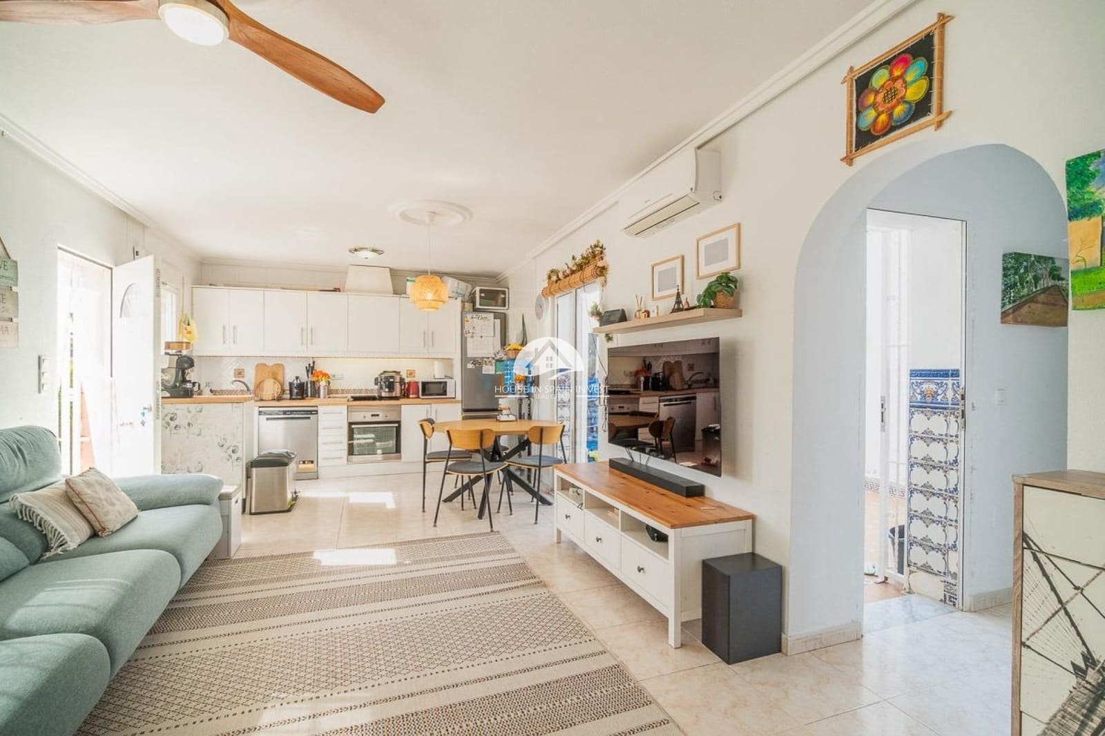 3 soveværelse Byhus til salg i Playa Flamenca med swimmingpool - € 229.000 (Ref: 9888369)