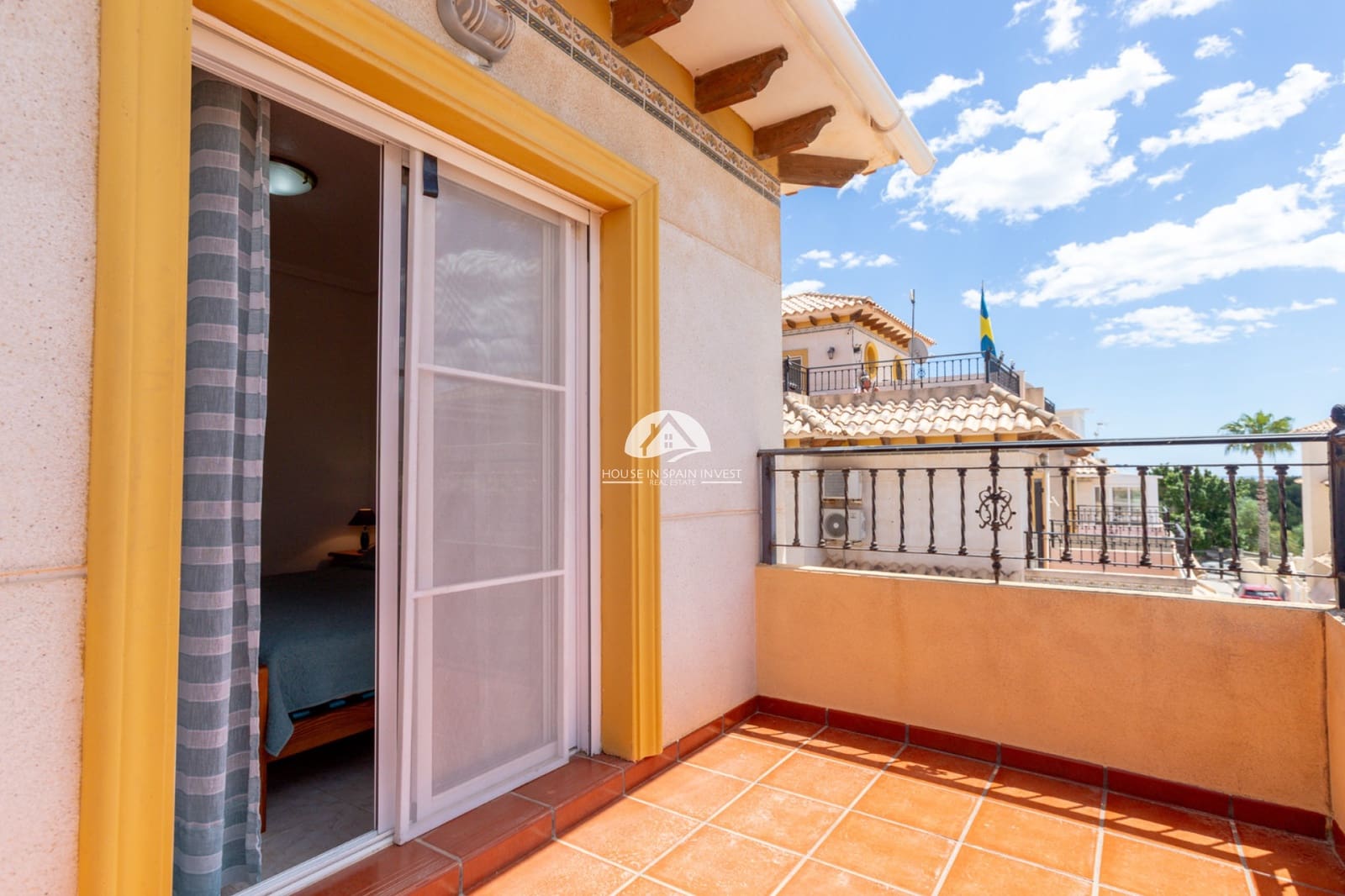 2 bedroom Villa for sale in La Zenia with pool - € 209,000 (Ref: 9888372)