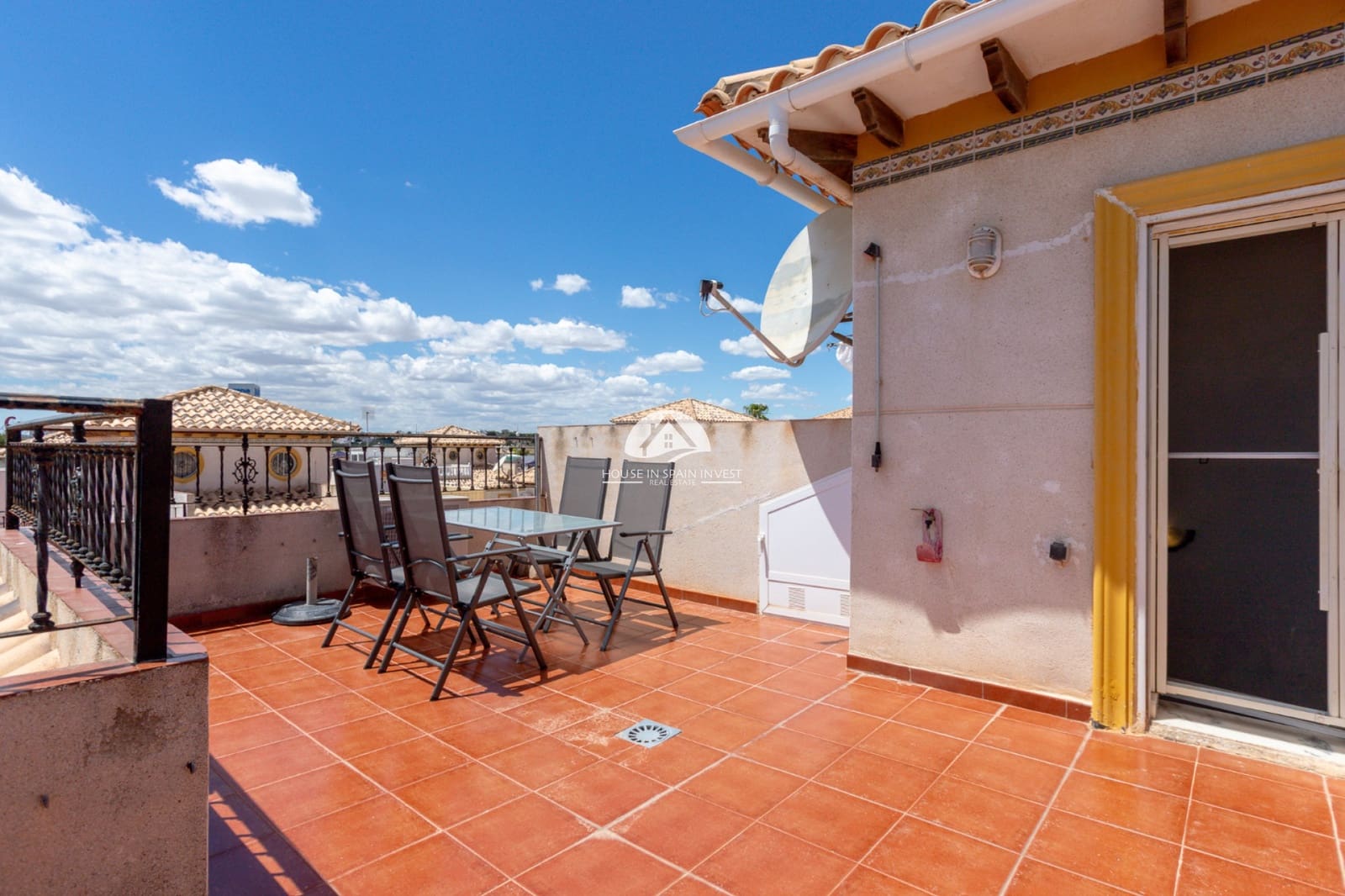 2 bedroom Villa for sale in La Zenia with pool - € 209,000 (Ref: 9888372)