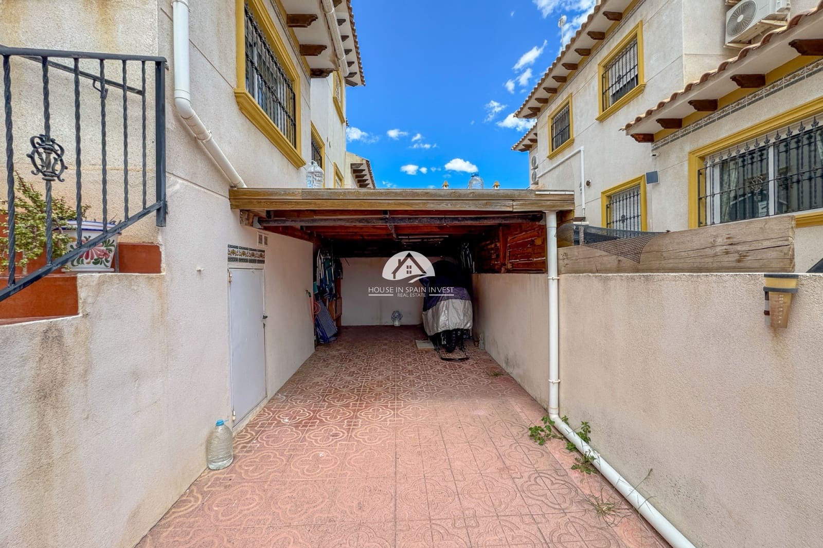 2 bedroom Villa for sale in La Zenia with pool - € 209,000 (Ref: 9888372)
