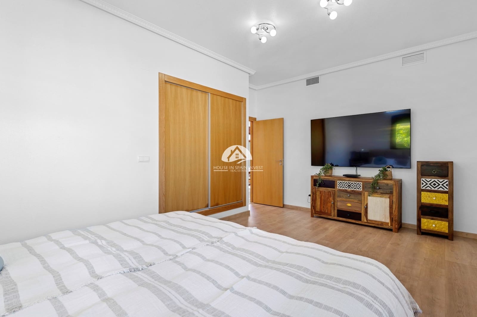 3 quarto Moradia para venda em Dehesa de Campoamor com piscina garagem - 899 000 € (Ref: 9888375)