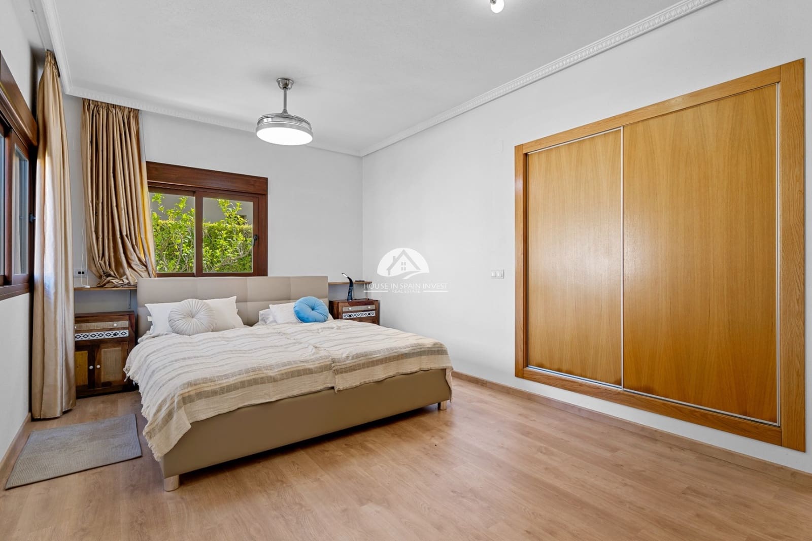 3 quarto Moradia para venda em Dehesa de Campoamor com piscina garagem - 899 000 € (Ref: 9888375)