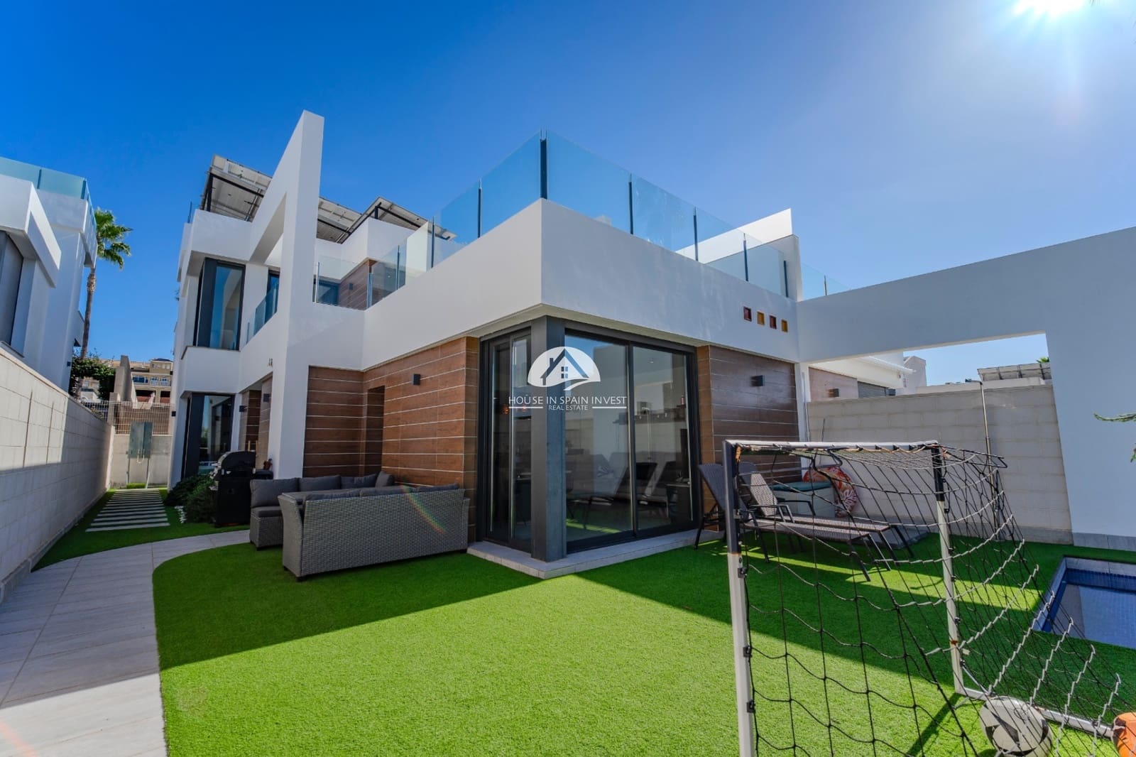 3 soveværelse Villa til salg i Benijofar med swimmingpool - € 470.000 (Ref: 9888376)