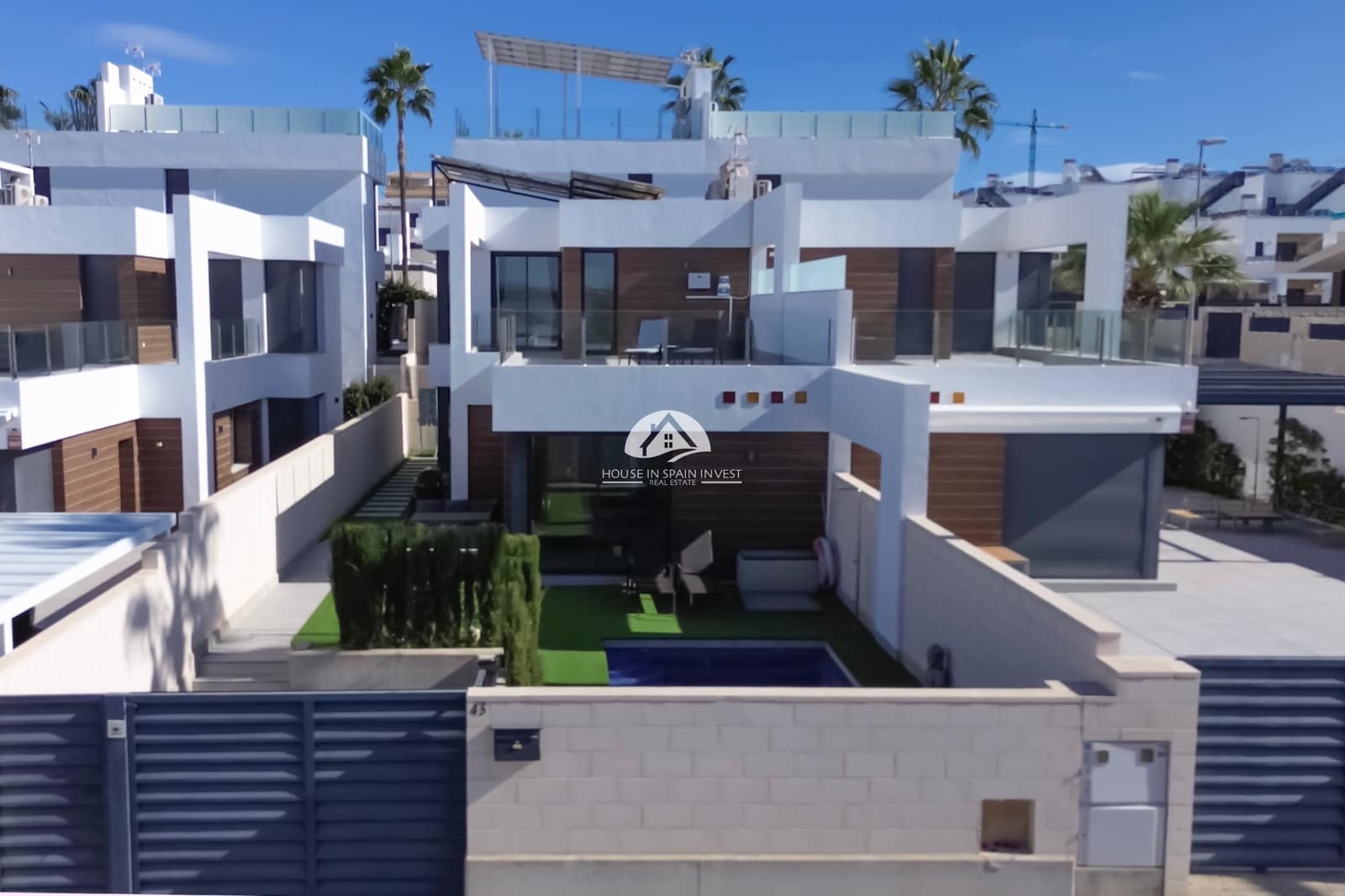 3 soveværelse Villa til salg i Benijofar med swimmingpool - € 470.000 (Ref: 9888376)