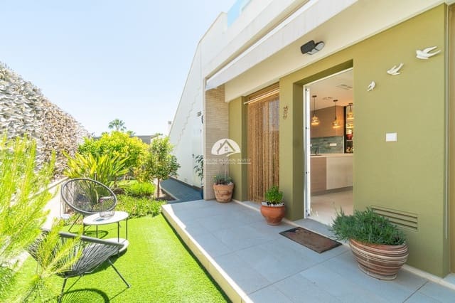 3 soveværelse Villa til salg i Vistabella, Orihuela med swimmingpool - € 425.000 (Ref: 9888378)
