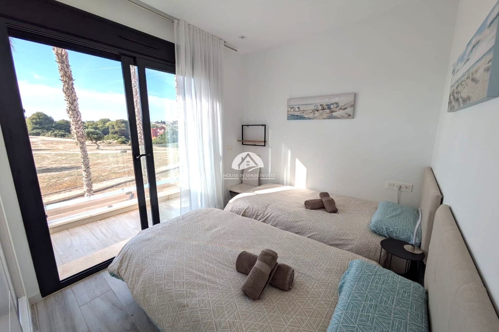 3 slaapkamer Villa te koop in Orihuela Costa met zwembad garage - € 450.000 (Ref: 9888383)
