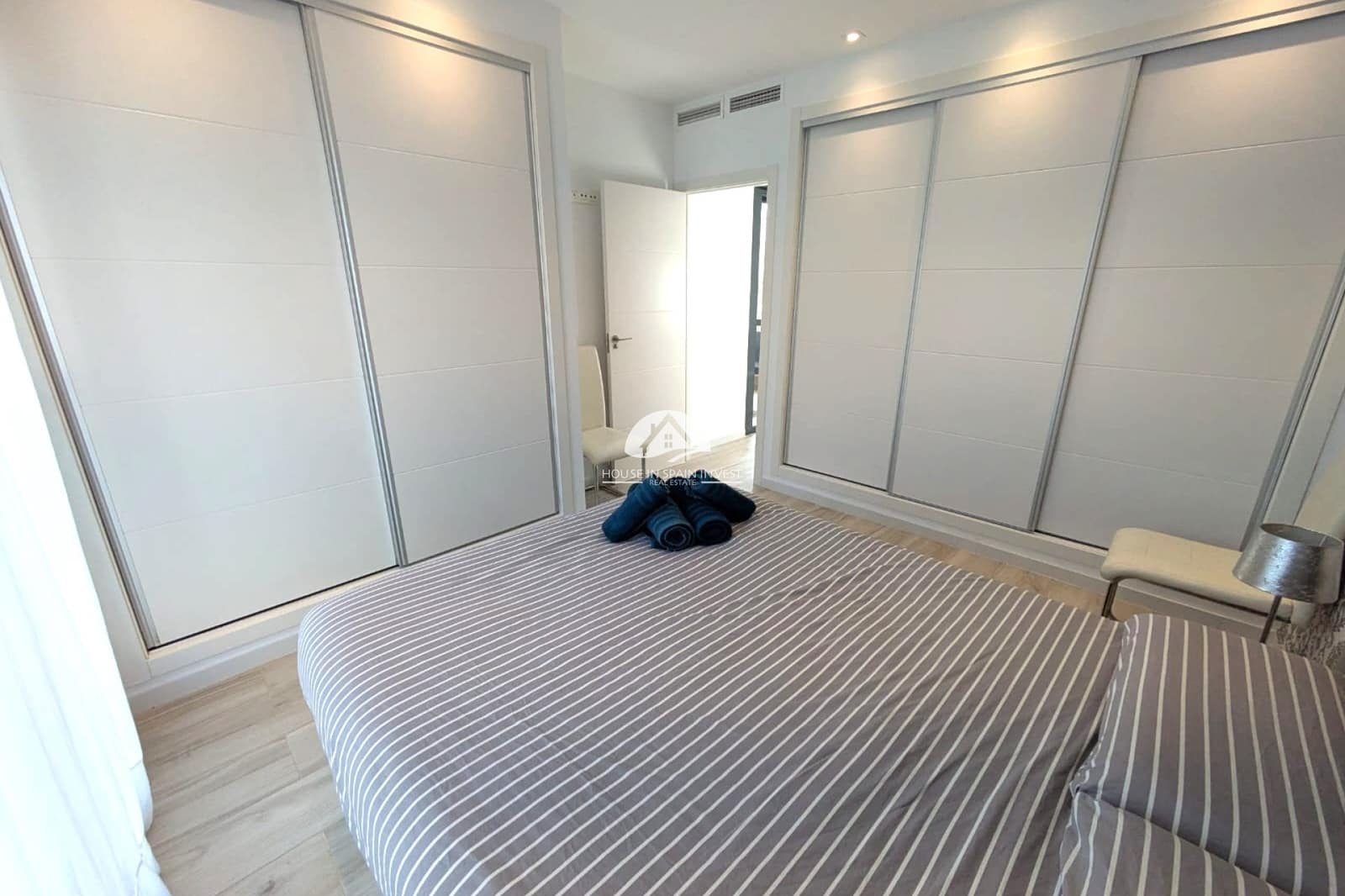 3 slaapkamer Villa te koop in Orihuela Costa met zwembad garage - € 450.000 (Ref: 9888383)