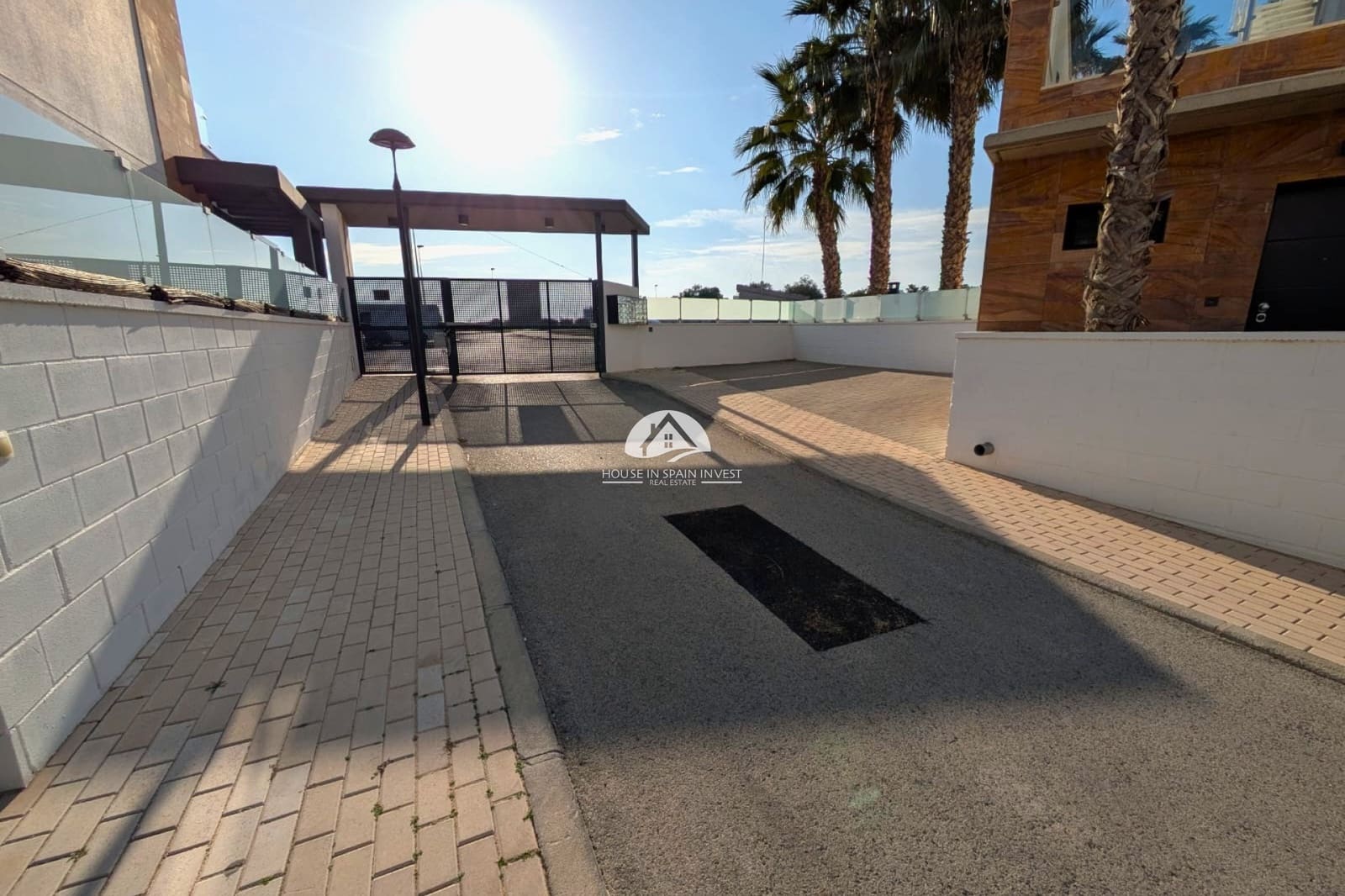3 slaapkamer Villa te koop in Orihuela Costa met zwembad garage - € 450.000 (Ref: 9888383)