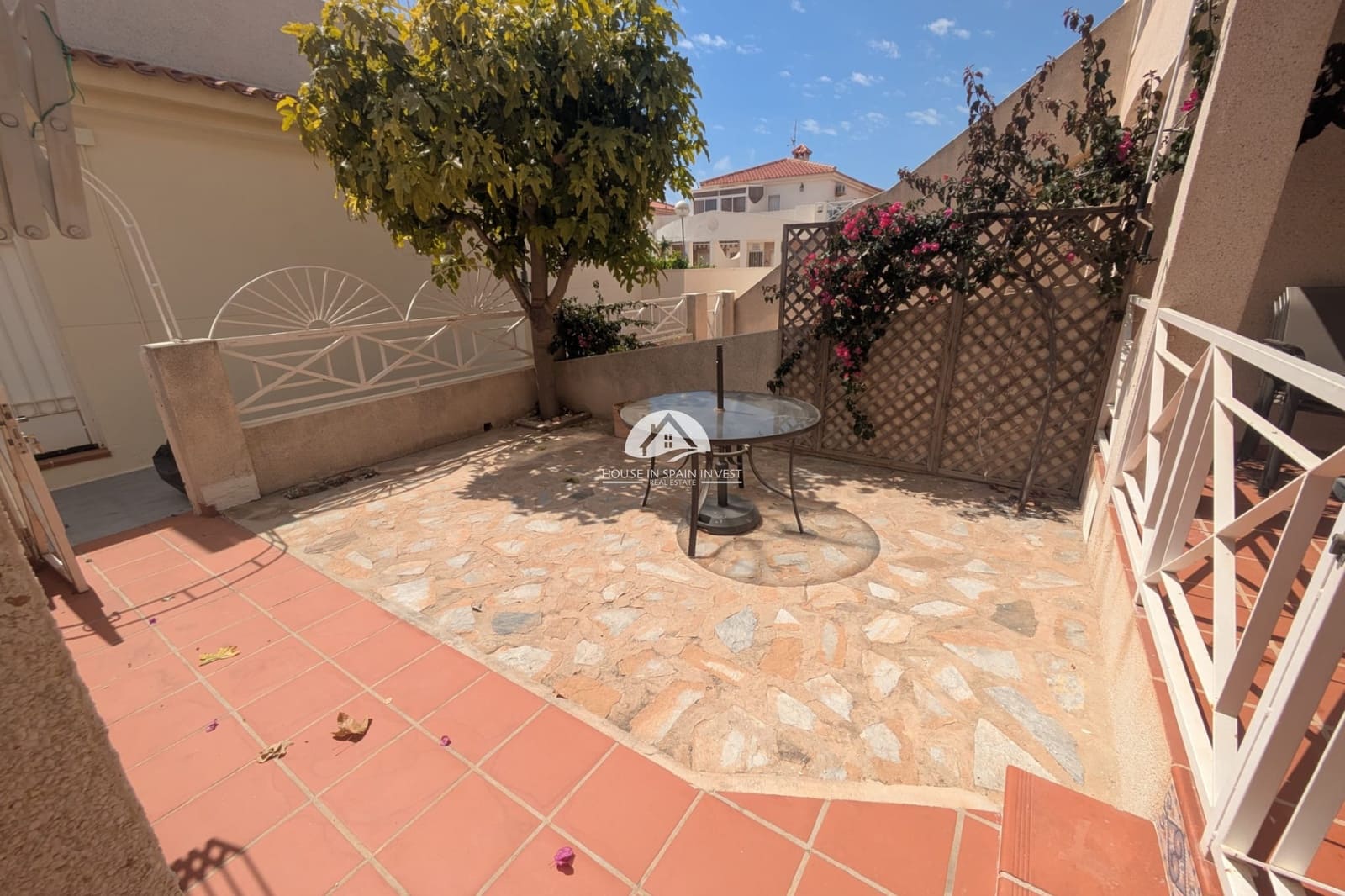 2 soveværelse Lejlighed til salg i Playa Flamenca med swimmingpool - € 155.000 (Ref: 9888384)