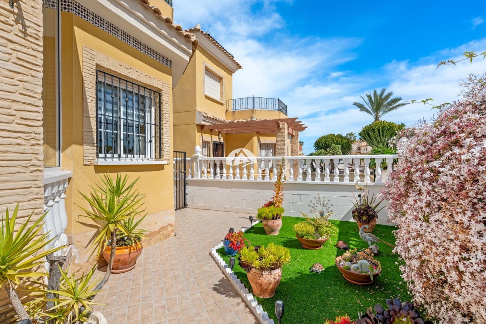 3 bedroom Villa for sale in Lo Crispin with pool - € 295,000 (Ref: 9888385)