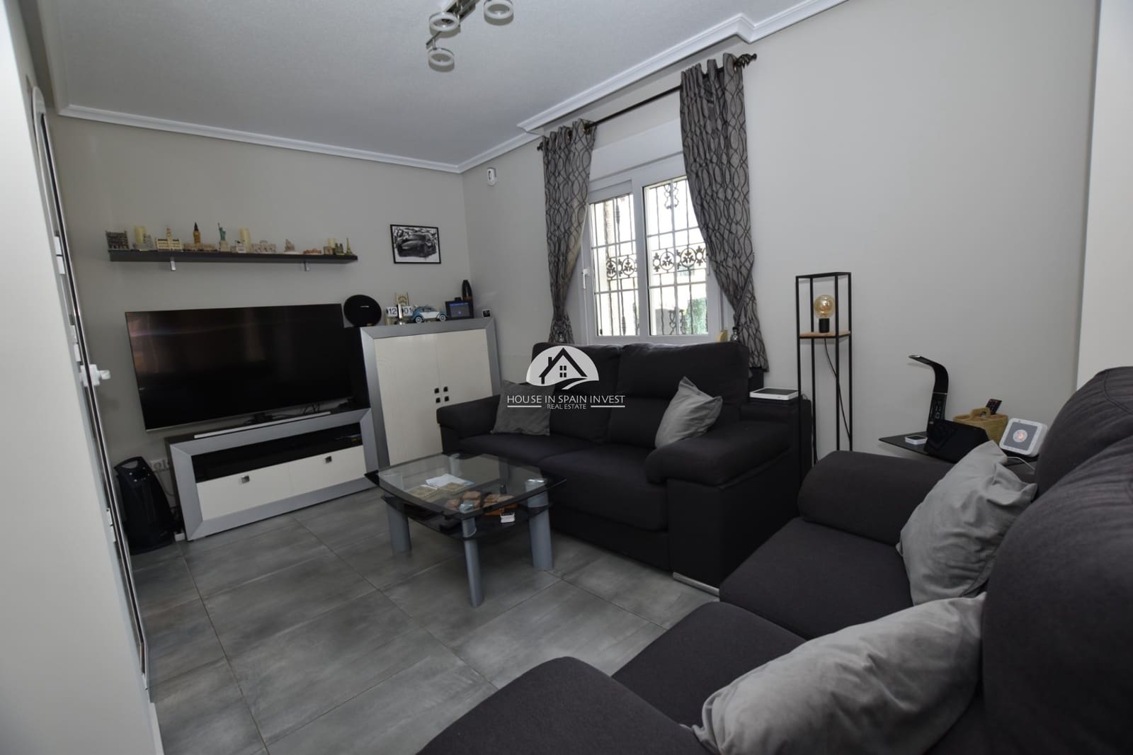 3 bedroom Villa for sale in Orihuela Costa with pool - € 430,000 (Ref: 9888386)