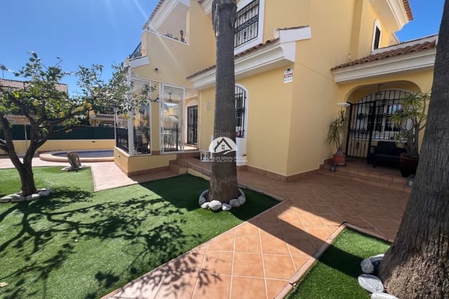 3 bedroom Villa for sale in Villamartín - Las Filipinas, Orihuela with pool - € 430,000 (Ref: 9888386)