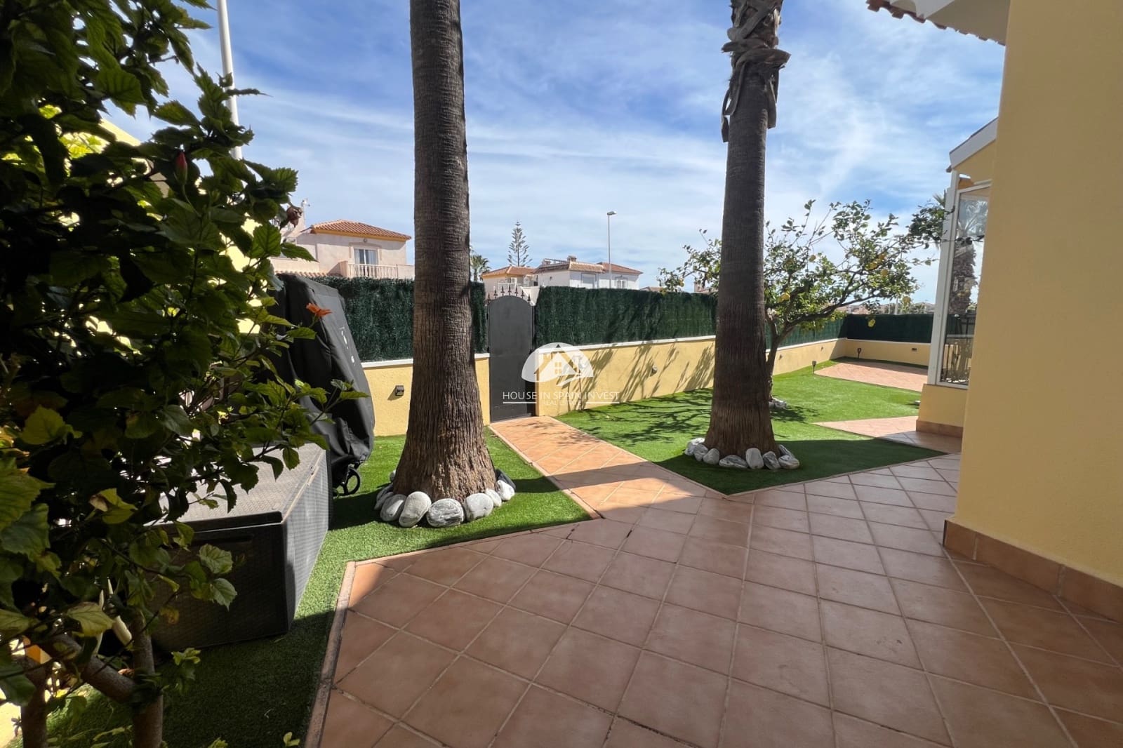 3 bedroom Villa for sale in Orihuela Costa with pool - € 430,000 (Ref: 9888386)
