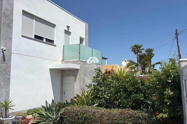 2 Zimmer Villa zu verkaufen in Torrevieja mit Pool - 465.000 € (Ref: 9888387)