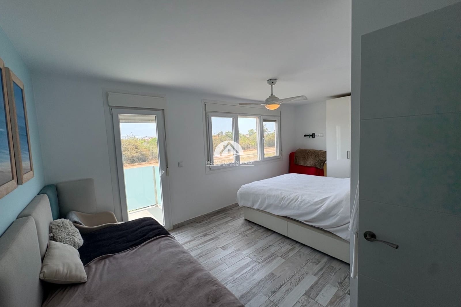 2 bedroom Villa for sale in Torrevieja with pool - € 465,000 (Ref: 9888387)