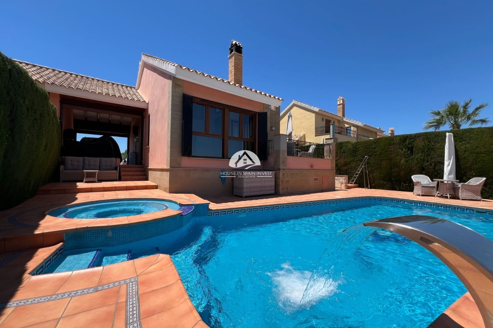 3 sypialnia Willa na sprzedaż w Algorfa z basenem garażem - 495 000 € (Ref: 9888389)