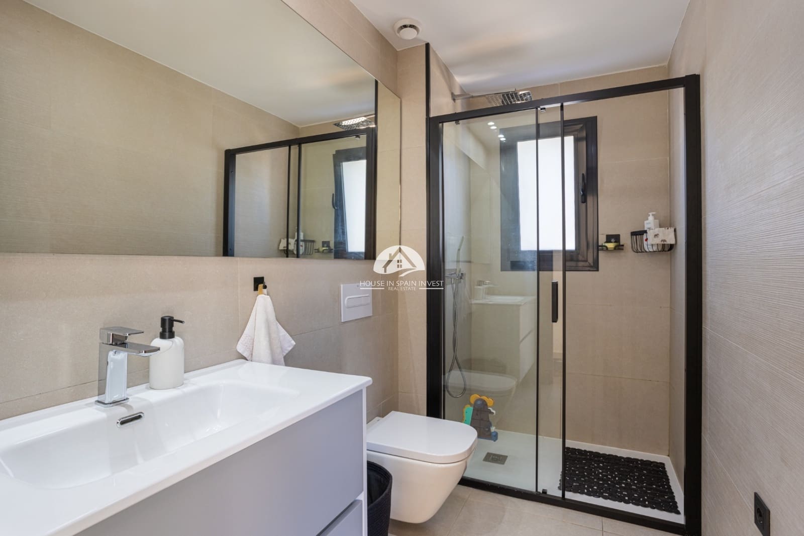 4 quarto Moradia para venda em Ciudad Quesada com piscina - 669 000 € (Ref: 9888392)