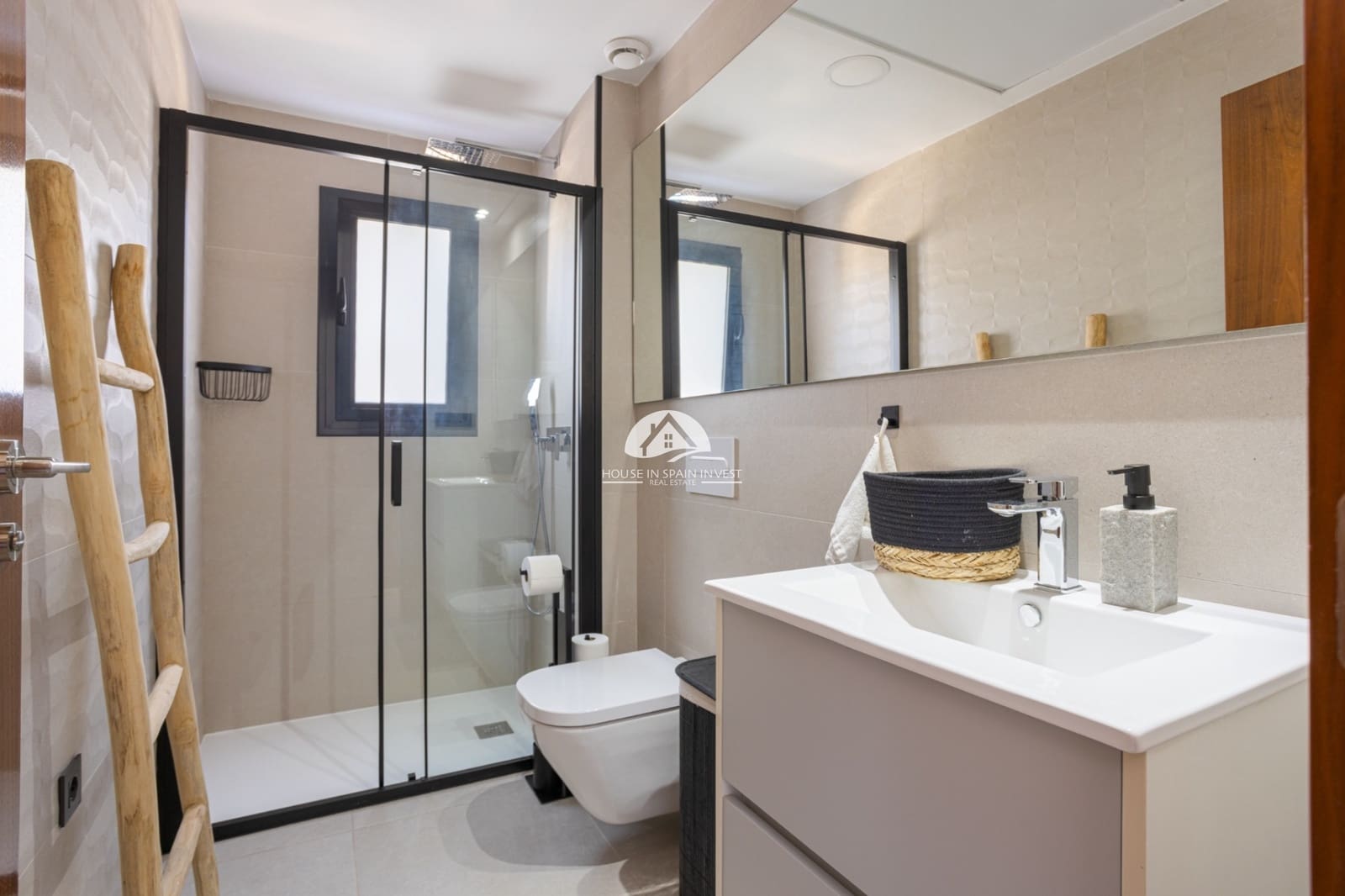 4 quarto Moradia para venda em Ciudad Quesada com piscina - 669 000 € (Ref: 9888392)