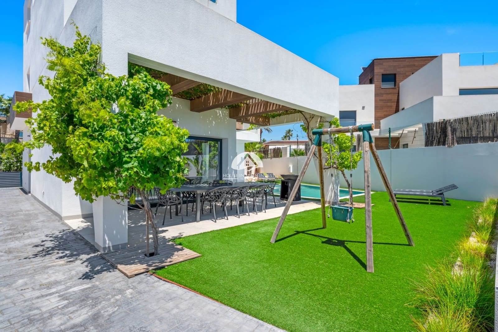 4 quarto Moradia para venda em Ciudad Quesada com piscina - 669 000 € (Ref: 9888392)