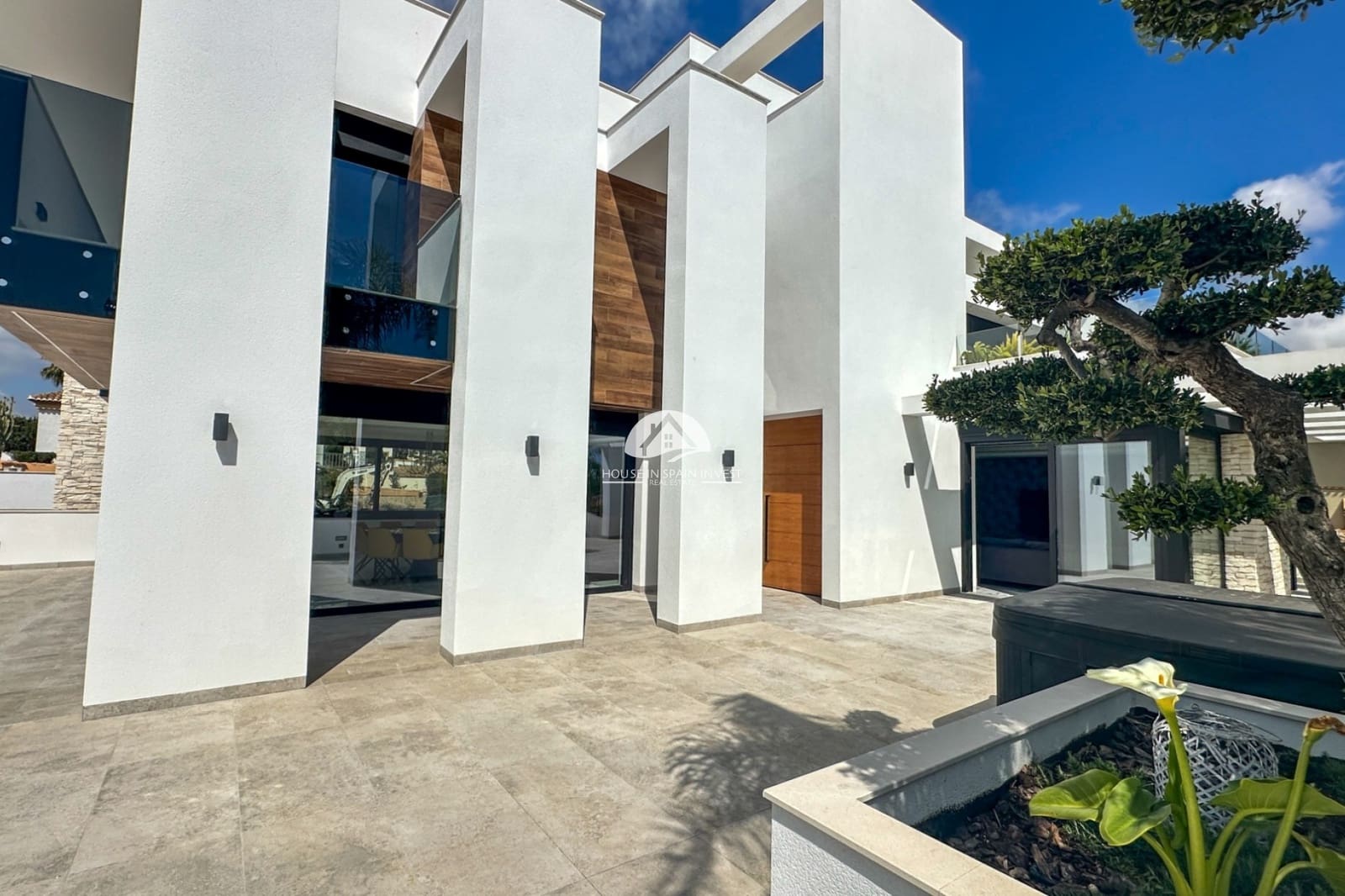 4 soverom Villa til salgs i Orihuela Costa med svømmebasseng garasje - € 2 950 000 (Ref: 9888429)