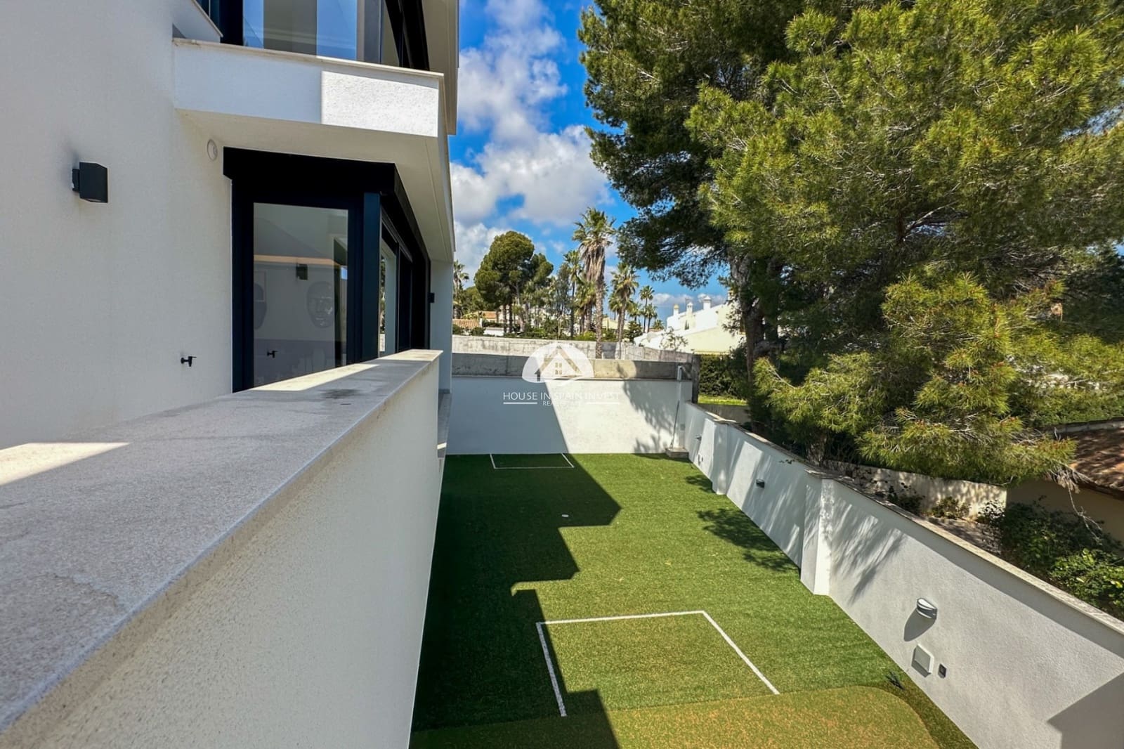 4 soverom Villa til salgs i Orihuela Costa med svømmebasseng garasje - € 2 950 000 (Ref: 9888429)