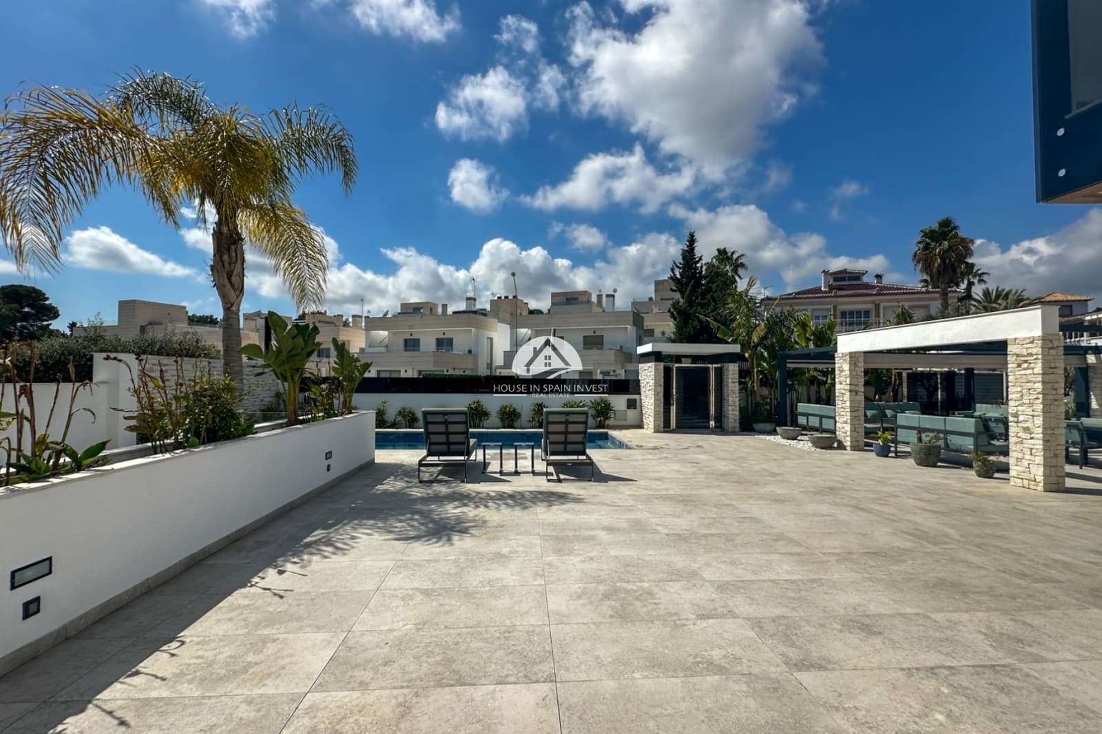 4 soverom Villa til salgs i Orihuela Costa med svømmebasseng garasje - € 2 950 000 (Ref: 9888429)