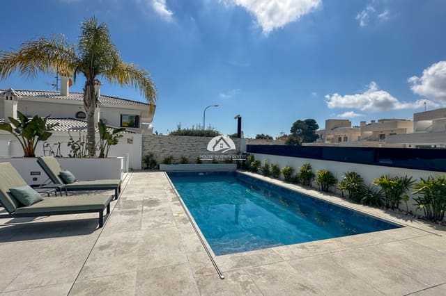 4 soverom Villa til salgs i Villamartin, Orihuela med svømmebasseng garasje - € 2 950 000 (Ref: 9888429)