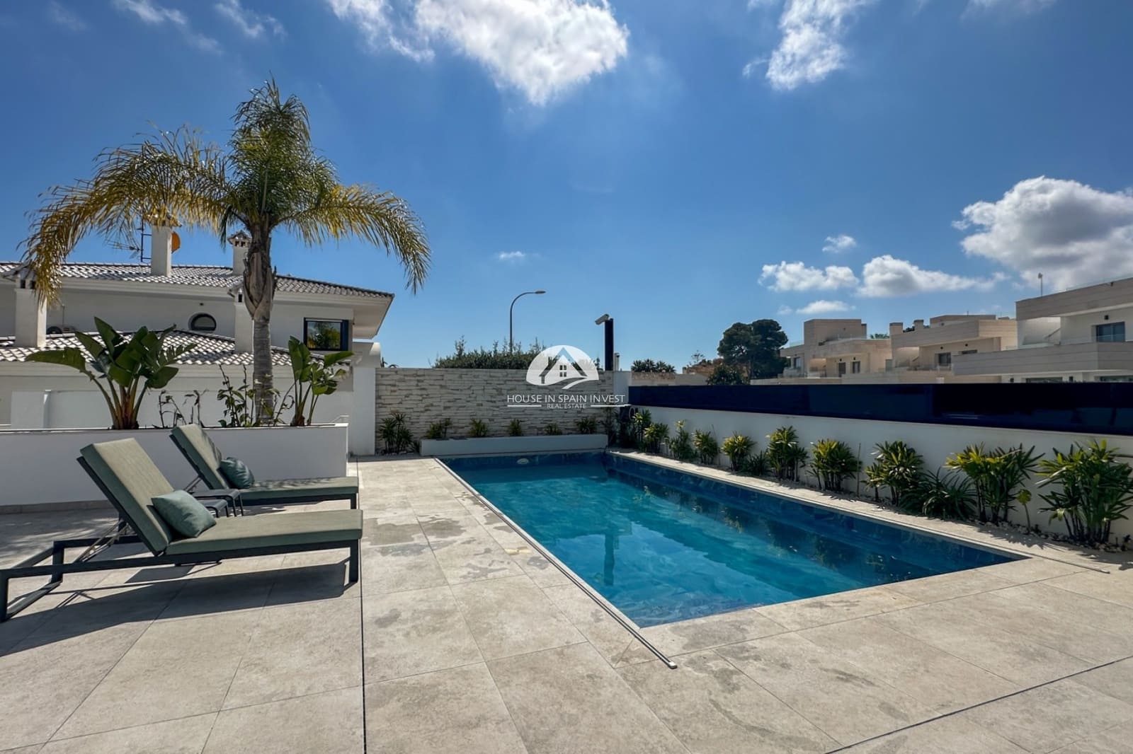 4 soverom Villa til salgs i Orihuela Costa med svømmebasseng garasje - € 2 950 000 (Ref: 9888429)