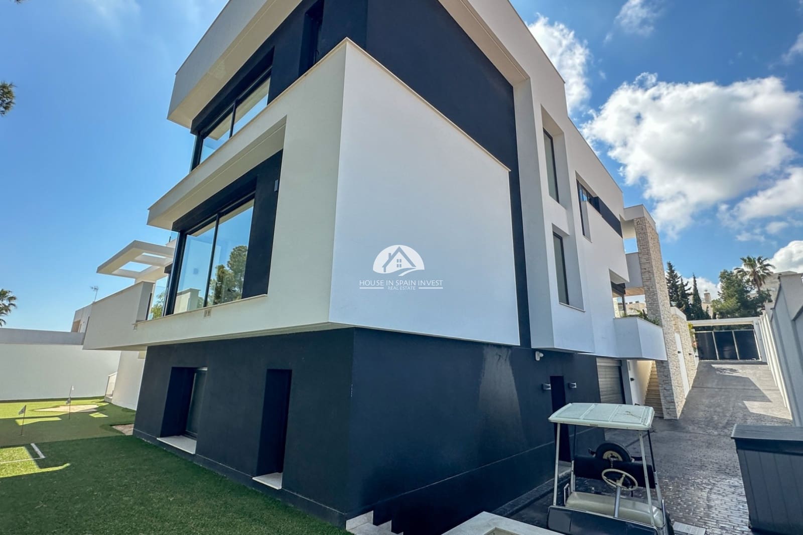 4 soverom Villa til salgs i Orihuela Costa med svømmebasseng garasje - € 2 950 000 (Ref: 9888429)