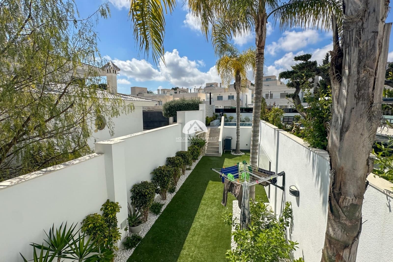 4 soverom Villa til salgs i Orihuela Costa med svømmebasseng garasje - € 2 950 000 (Ref: 9888429)