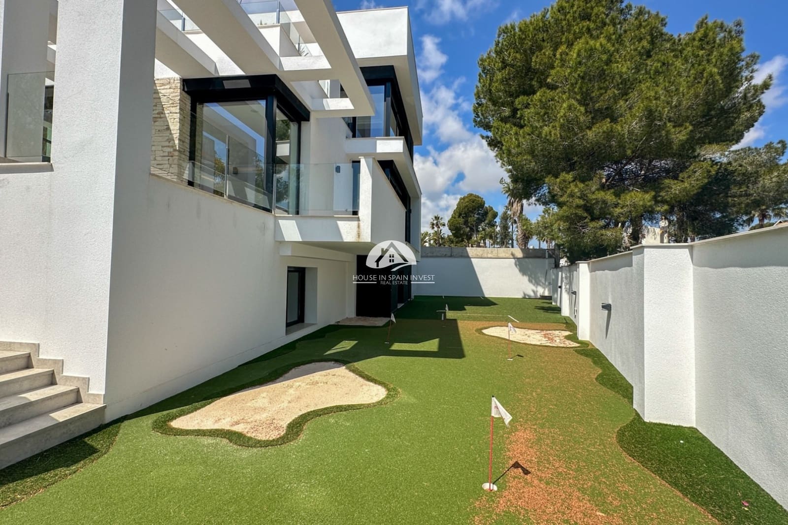 4 soverom Villa til salgs i Orihuela Costa med svømmebasseng garasje - € 2 950 000 (Ref: 9888429)