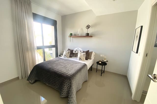 3 soveværelse Villa til salg i Ciudad Quesada, Rojales med swimmingpool - € 499.000 (Ref: 9888433)