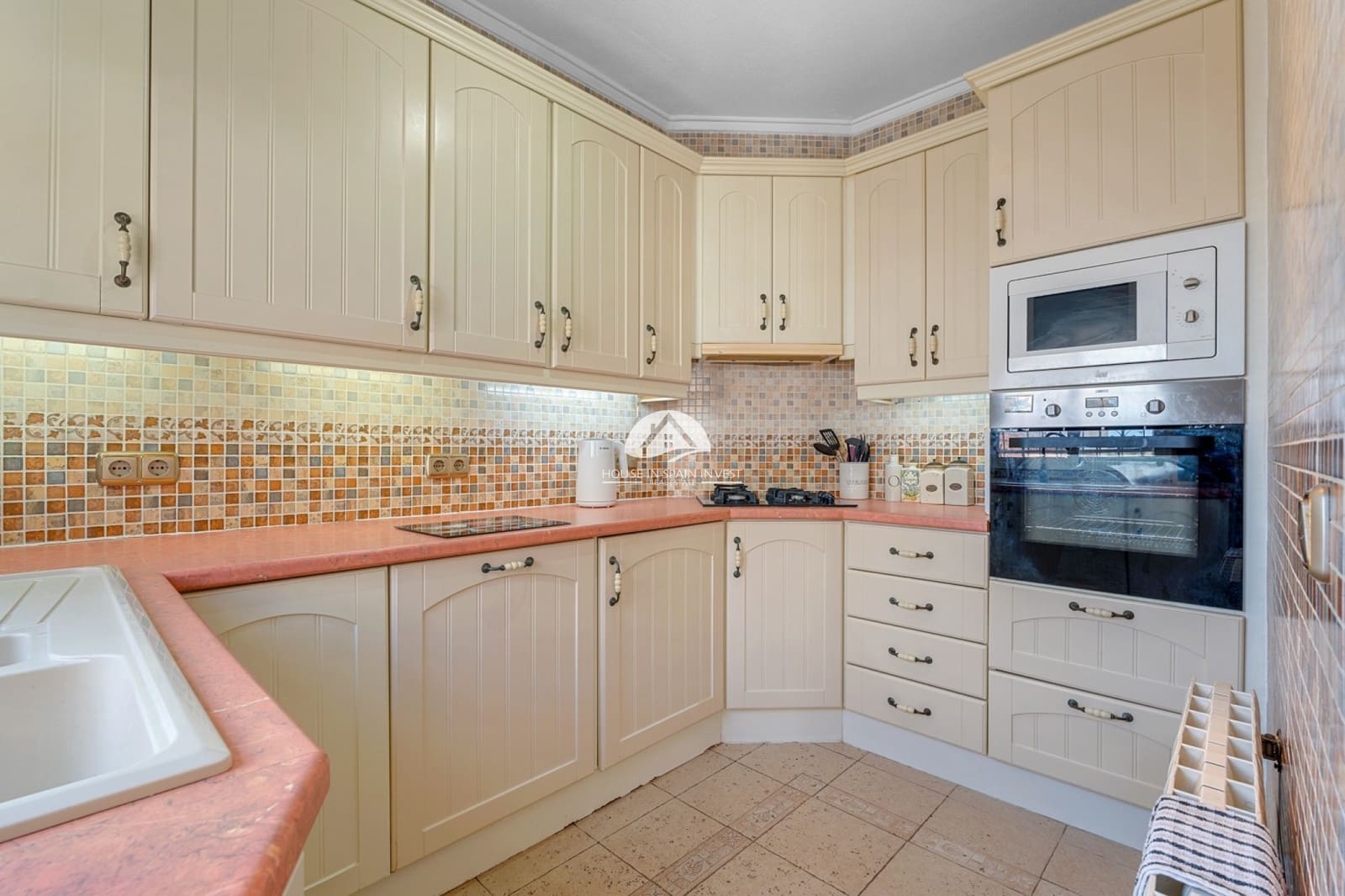 4 soveværelse Villa til salg i La Marquesa med swimmingpool - € 399.000 (Ref: 9895667)